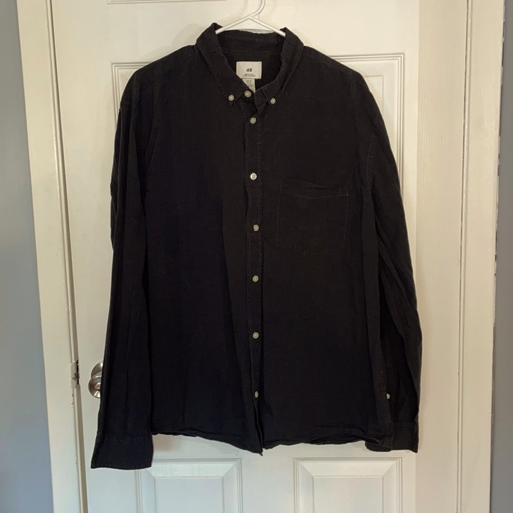H&M mens button down shirt!!